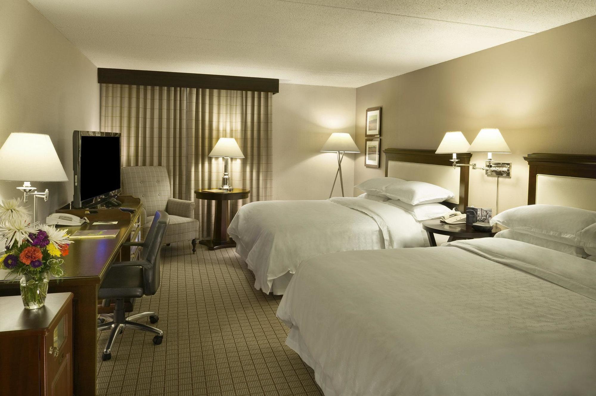 Sheraton Portland Airport Hotel Exterior foto
